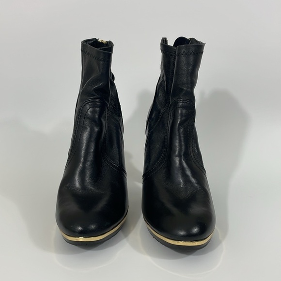 Tory Burch black leather ankle booties size 7 - Picture 2 of 8